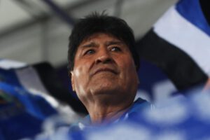 Evo Morales aprehendido al llegar a La Paz