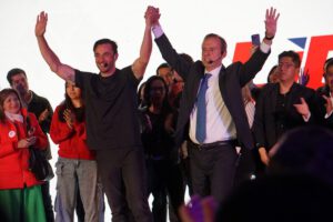 Tuto Quiroga presenta a Juan Pablo Velasco como su candidato a vicepresidente