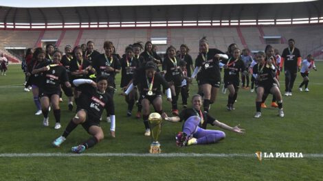 Liga Femenina de Fútbol con Always Ready como defensor del título
