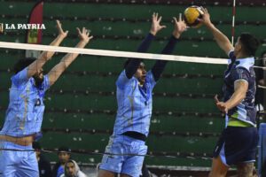 CAN triunfa en Voleibol