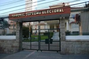 TSE en sesión permanente tras sentencia constitucional sobre reelección