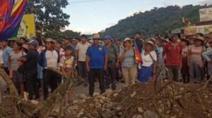 bloqueos de caminos tras gasificación en La Paz