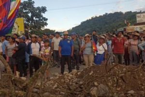 bloqueos de caminos tras gasificación en La Paz
