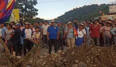 bloqueos de caminos tras gasificación en La Paz