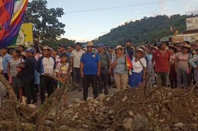 bloqueos de caminos tras gasificación en La Paz