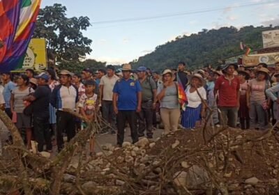 bloqueos de caminos tras gasificación en La Paz