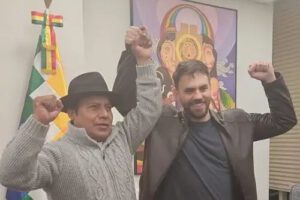 Candidatos del MAS Eduardo Del Castillo y Milán Berna