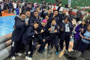 Festejo de los jugadores de CAN por lograr la clasificación