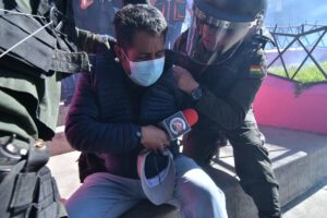Agresiones a periodistas durante la marcha de apoyo a Evo Morales