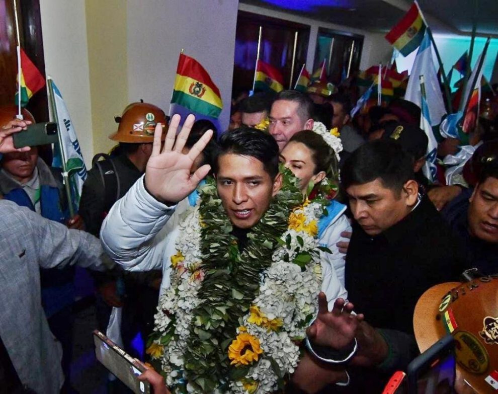 Andrónico Rodríguez y Mariana Prado como compañera de fórmula