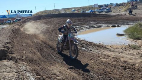 Motociclismo en Oruro con Dylan Mamani y David Castro destacados