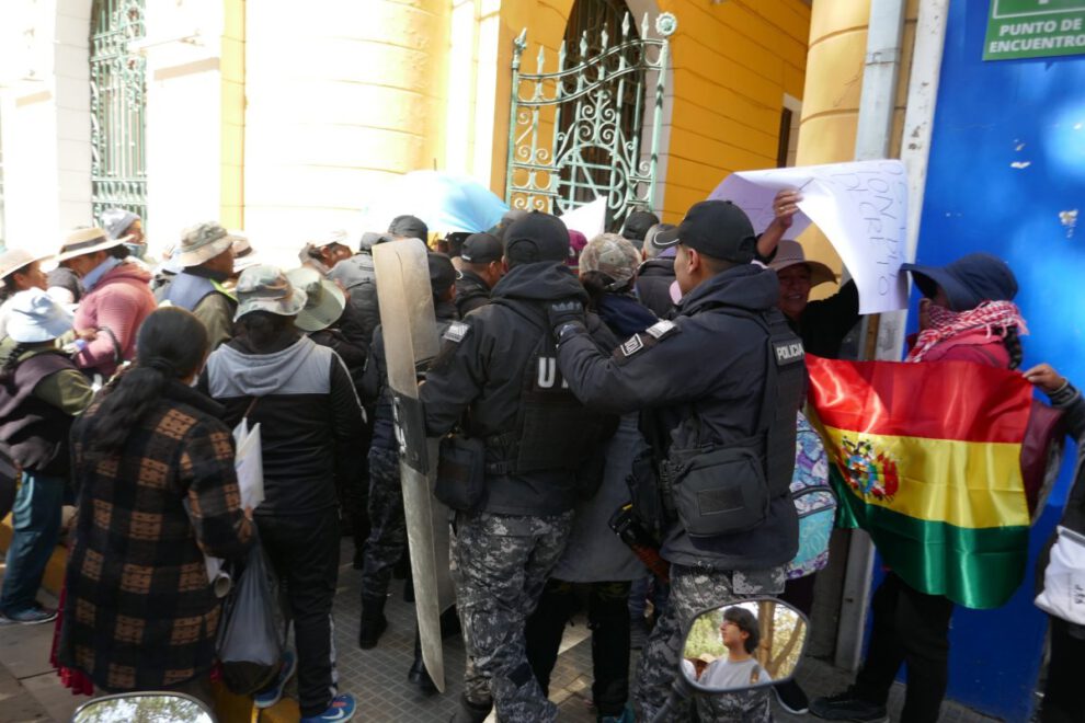 Feria Oruro Moderno enfrenta conflicto por reubicación de vendedores