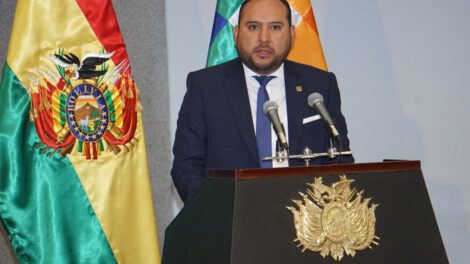 Roberto Ríos ministro de Gobierno