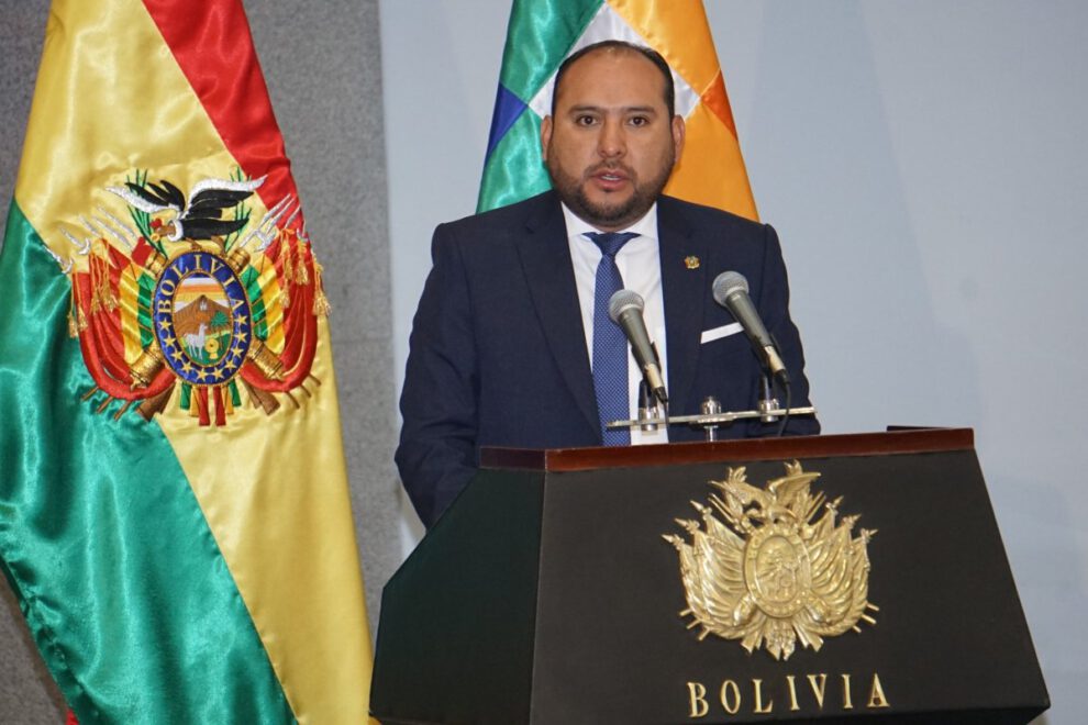 Roberto Ríos ministro de Gobierno