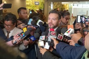 Candidatura de Luis Arce cuestionada por Alejandro Reyes