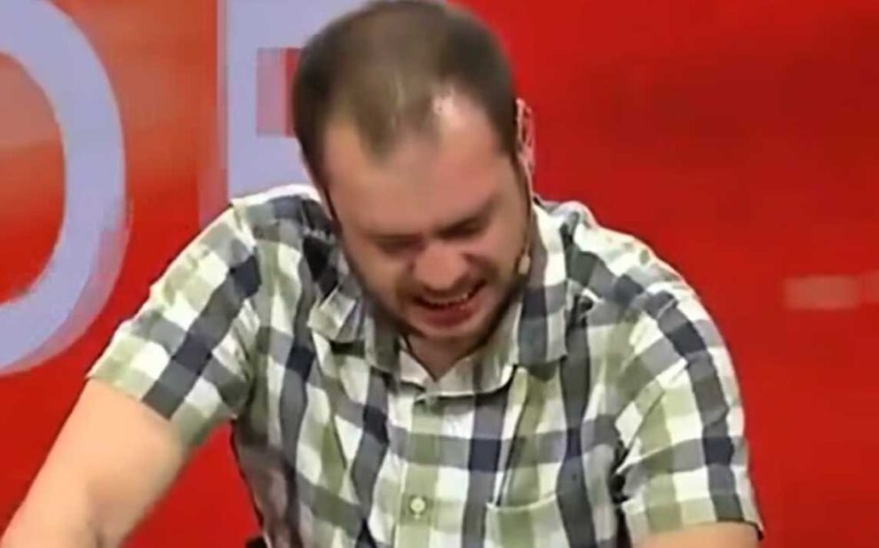 Peter Erlwein durante la transmisión en Red Uno