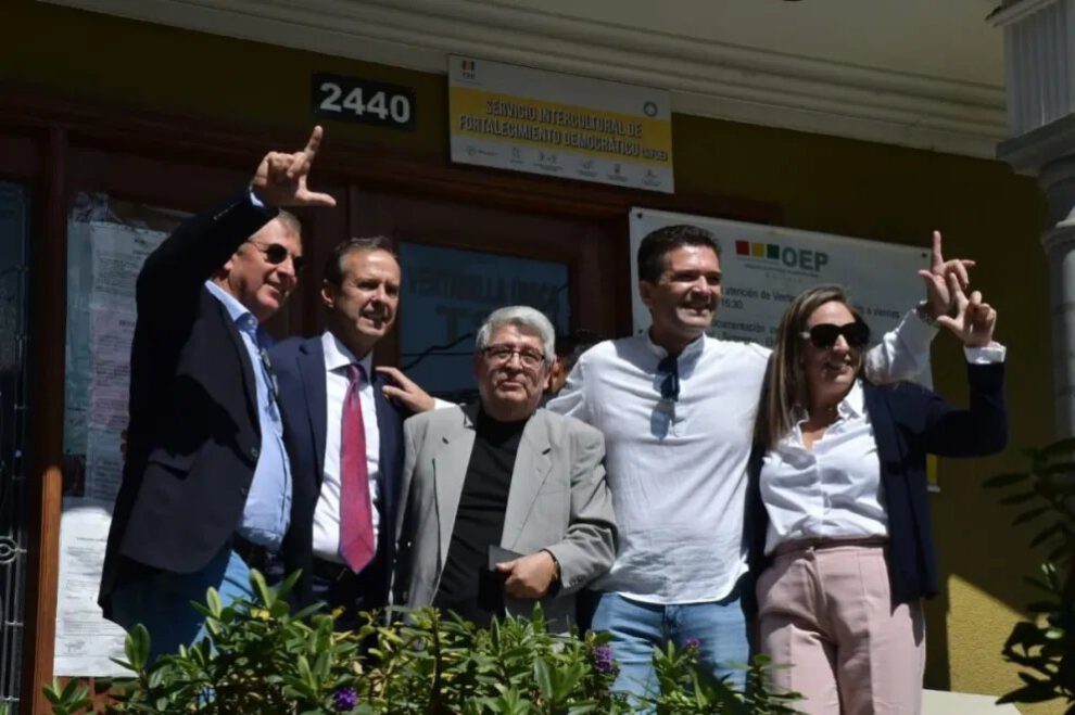 Candidatos de Libre encabezados por Jorge Tuto Quiroga