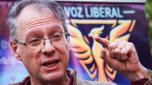 Jaime Dunn no logró inscribir su candidatura presidencial