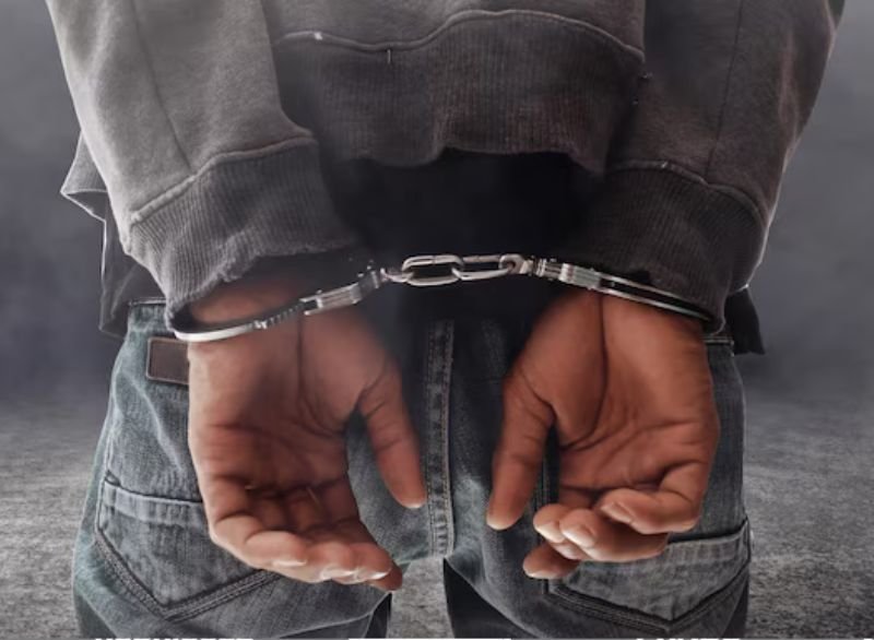 Administrador de nightclub donde hallaron a 40 menores bebiendo alcohol