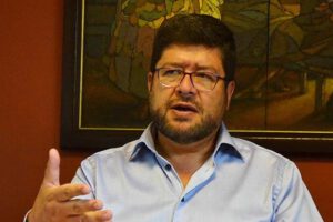Samuel Doria Medina propone eliminar la reelección si es elegido presidente