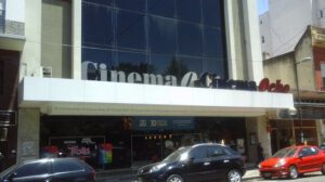 Techo Cinema 8 se desploma durante proyección de Destino Final