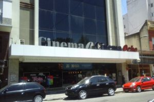 Techo Cinema 8 se desploma durante proyección de Destino Final