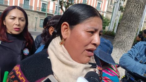 Angélica Ponce critica listas del MAS