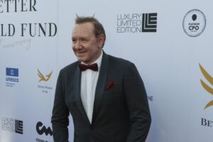 Kevin Spacey comparó su situación con la cacería de brujas en Hollywood
