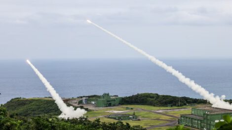Ejercicios de artillería en Gotland con sistemas HIMARS