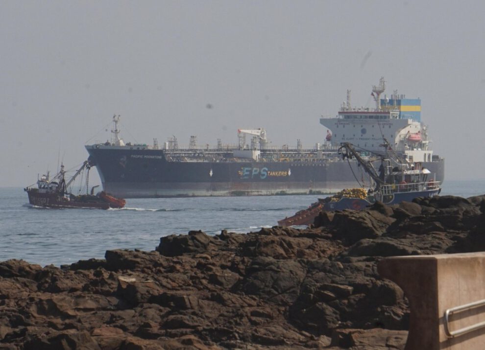 Restricción de buques en Arica afecta el ingreso de combustibles a Bolivia