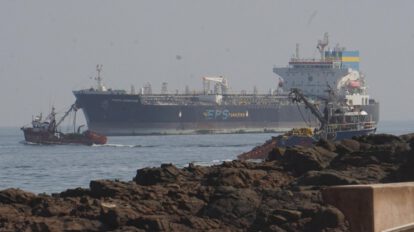 Restricción de buques en Arica afecta el ingreso de combustibles a Bolivia