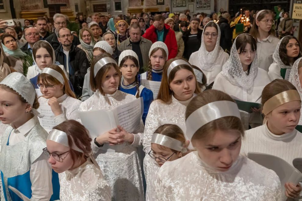 Rusia prohíbe películas que fomenten la vida sin hijos