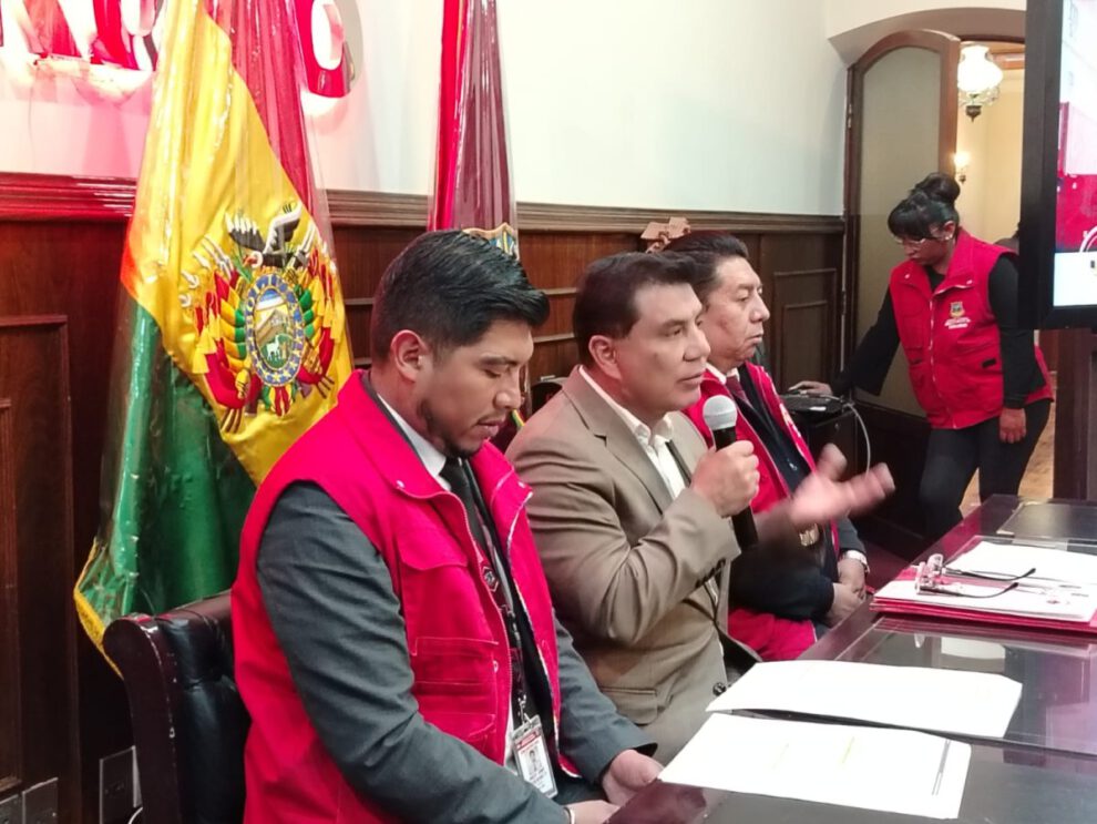Gobernador de Oruro viaja a Brasil para participar de feria e impulsar comercio