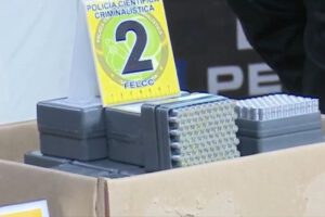 Confiscan fulminantes en autobús entre Cochabamba y La Paz
