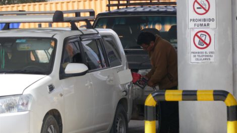 Regulación de combustibles en Bolivia