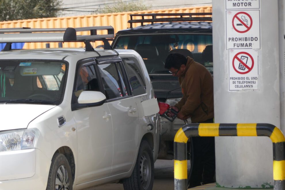 Regulación de combustibles en Bolivia