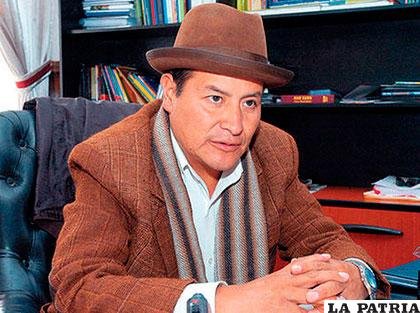 Luis Alberto Aguilar Calle, conocido como el Sombrerito