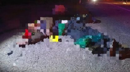 Minibús atropella y mata a dos peatones en Oruro