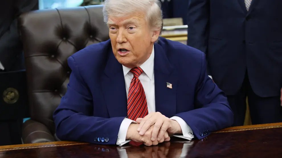 Trump cancela contratos con Harvard