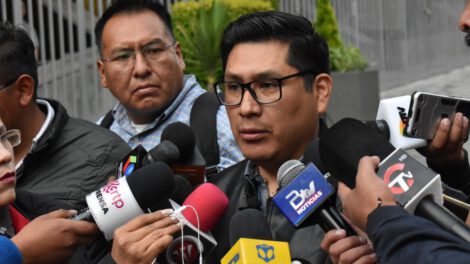 El Procurador General del Estado, Ricardo Condori, informa sobre el caso Senkata