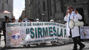 Ley de medicamentos y equipos en marcha en La Paz