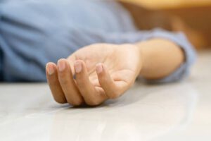 Investigación de feminicidio en La Paz