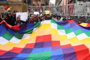 Seguidores de Evo Morales participan en una marcha