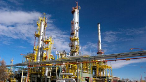 YPF moderniza refinería Plaza Huincul