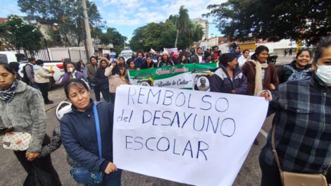 Bono de desayuno escolar en Santa Cruz