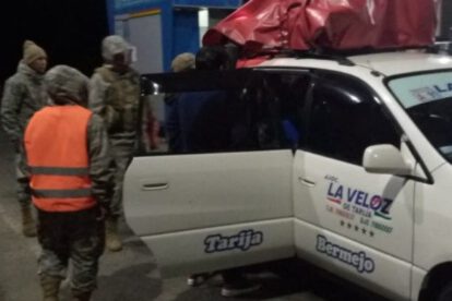Armada Boliviana decomisa celulares en operativo contra contrabando
