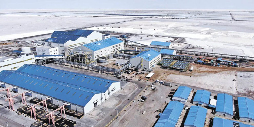 YLB denuncia indefensión y evalúa acciones legales tras suspensión de contratos de litio