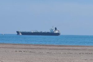 Descarga de combustible en Arica