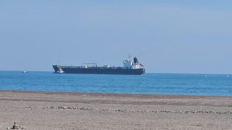 Descarga de combustible en Arica