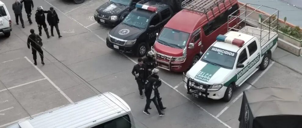 Conflicto en La Paz con arrestos de seguidores de Evo Morales